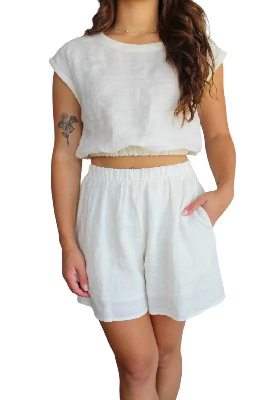 Lace shorts – Shorts made from delicate lace fabric, often worn for a dressier or romantic look.Lace shorts – Shorts made from delicate lace fabric, often worn for a dressier or romantic look.Living The Dream Shorts In White