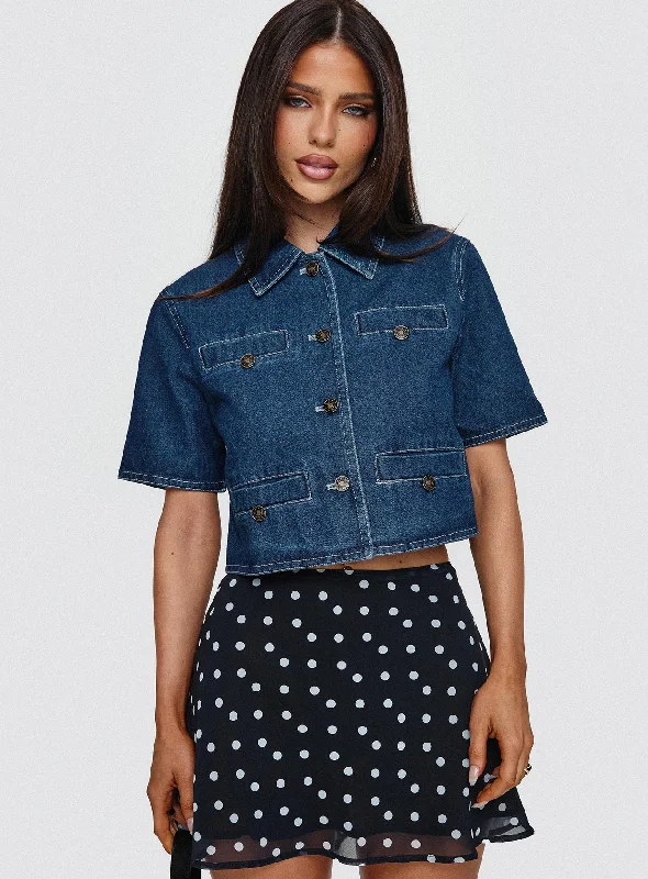 Belted vest – Vest with an attached belt to cinch at the waistBelted vest – Vest with an attached belt to cinch at the waistHalston Denim Top Blue Denim Belted vest – Vest with an attached belt to cinch at the waistBelted vest – Vest with an attached belt to cinch at the waistHalston Denim Top Blue Denim