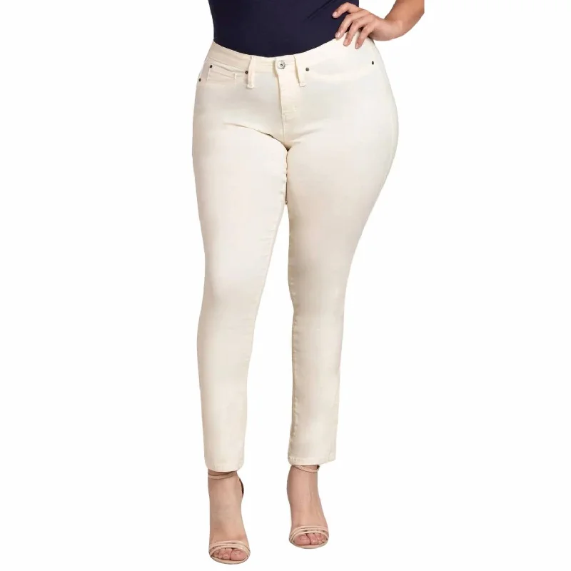 Wide-waistband trousers – Trousers with a thick waistband, often providing a more structured or comfortable fit.Wide-waistband trousers – Trousers with a thick waistband, often providing a more structured or comfortable fit.Hyperstretch Skinny Jeans - Plus In Milkshake