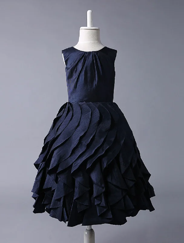 Maxi skirt – Skirt that reaches the ankles or floor, offering a long, flowing silhouette.Maxi skirt – Skirt that reaches the ankles or floor, offering a long, flowing silhouette.Navy Blue Taffeta flower girl dress With Ruffle Skirt Maxi skirt – Skirt that reaches the ankles or floor, offering a long, flowing silhouette.Maxi skirt – Skirt that reaches the ankles or floor, offering a long, flowing silhouette.Navy Blue Taffeta flower girl dress With Ruffle Skirt