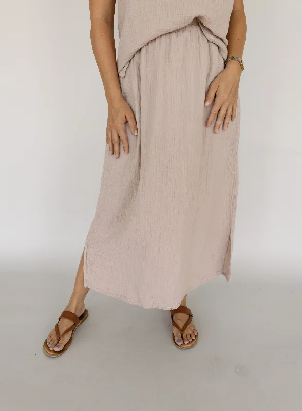 Cargo skirt – Skirt with utility-style pockets, similar to cargo pants.Cargo skirt – Skirt with utility-style pockets, similar to cargo pants.Tranquility Skirt - Taupe - Final Sale Cargo skirt – Skirt with utility-style pockets, similar to cargo pants.Cargo skirt – Skirt with utility-style pockets, similar to cargo pants.Tranquility Skirt - Taupe - Final Sale