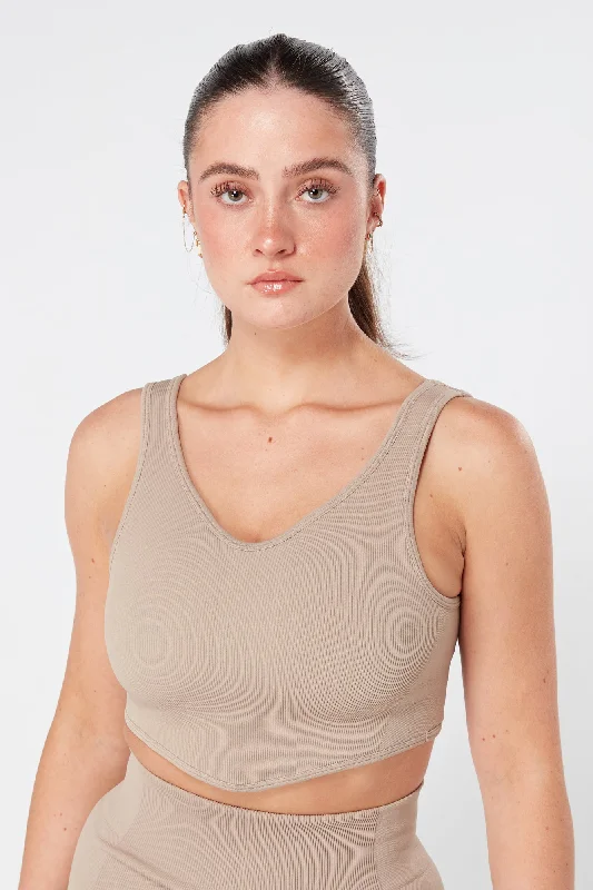 High-impact sports bra – Designed for high-intensity workouts or activities, providing maximum support.High-impact sports bra – Designed for high-intensity workouts or activities, providing maximum support.Twill Active Rib Dip Hem Sports Bra - MOCHA High-impact sports bra – Designed for high-intensity workouts or activities, providing maximum support.High-impact sports bra – Designed for high-intensity workouts or activities, providing maximum support.Twill Active Rib Dip Hem Sports Bra - MOCHA